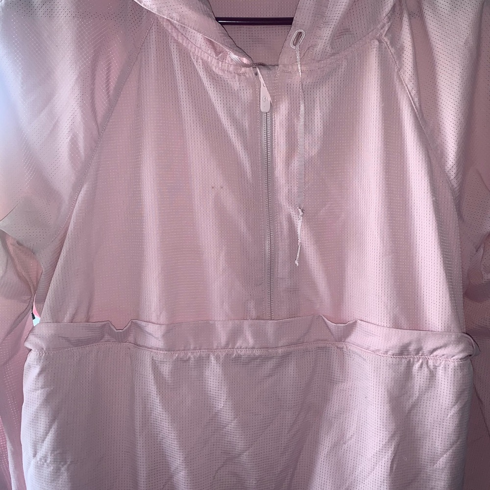 Lululemon windbreaker